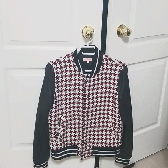 Bomber jacket - Picture 1 of 3